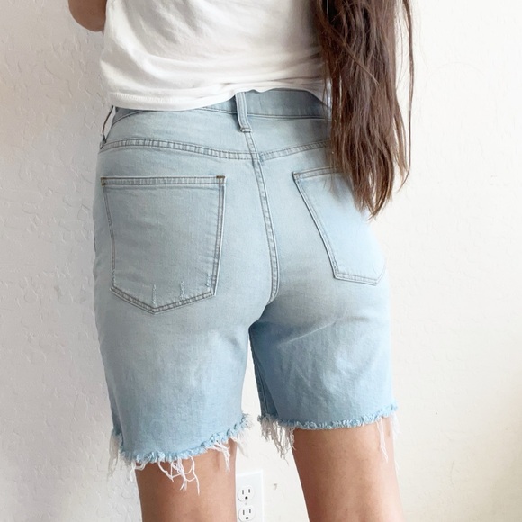 Madewell High-Rise Mid-Length Denim Shorts in Adeline Wash - Picture 3 of 9